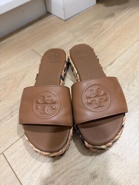 Tory Burch Tan Leather Slide Sandals with Embossed Logo